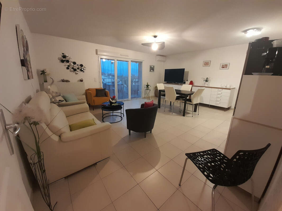 Appartement à PUGET-SUR-ARGENS
