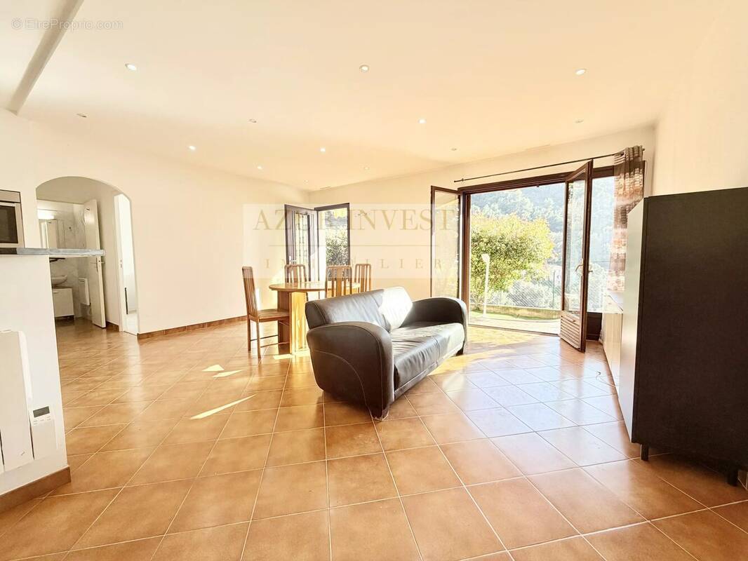 Appartement à ROQUEBRUNE-CAP-MARTIN
