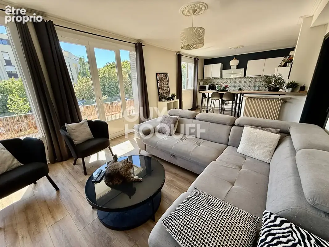 CHAMALIERES - Appartement T3, 73 m3, garage et balcon - photo 2