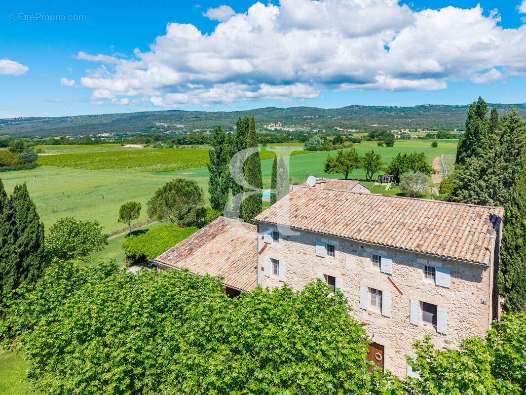 Maison à GORDES