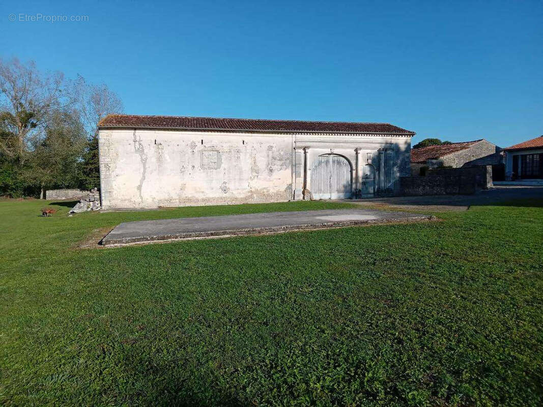 Maison à MACQUEVILLE