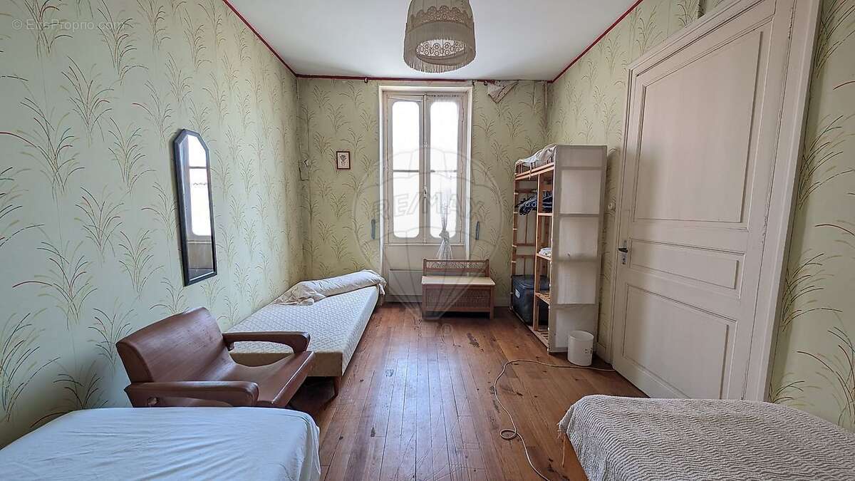 Maison à LES MATHES