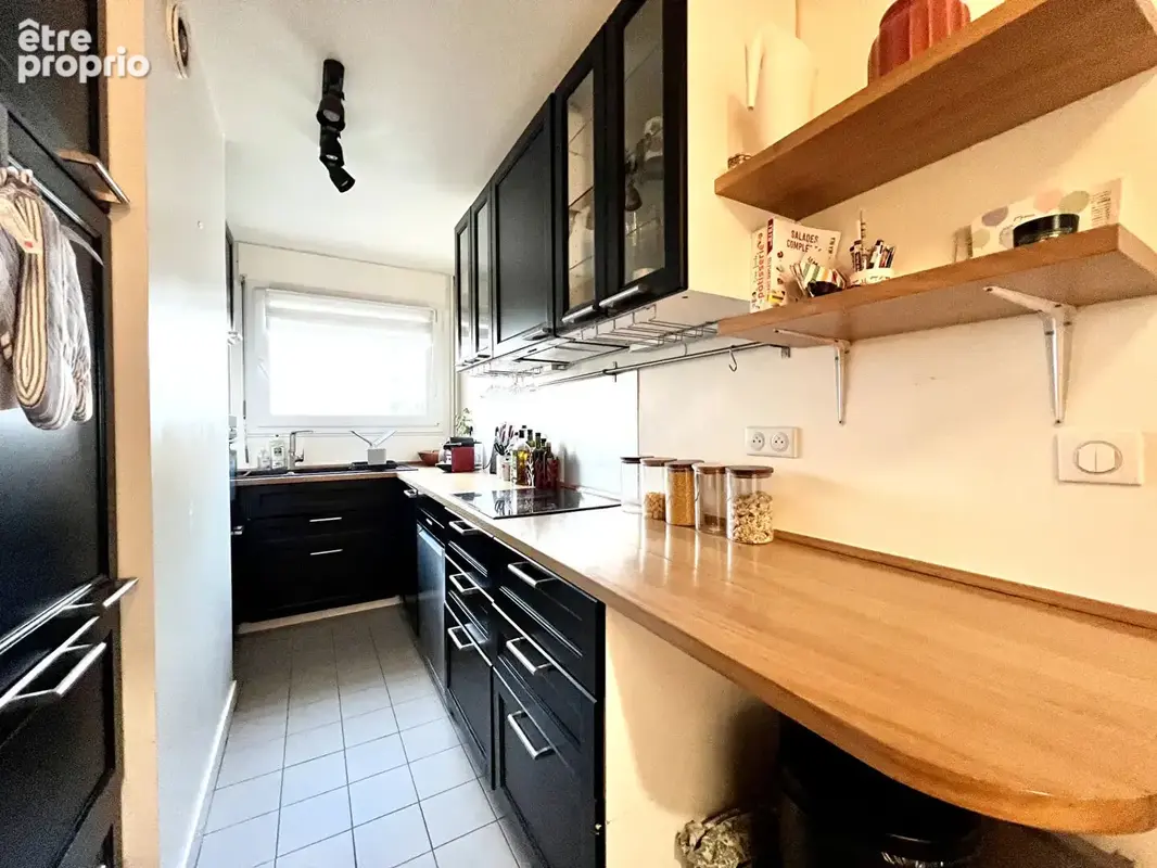 18ème - Proche Jules Joffrin - 5P 3CH 105M2 - photo 2