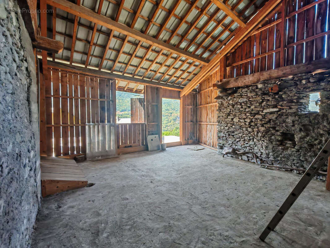 Maison à LA CHAPELLE