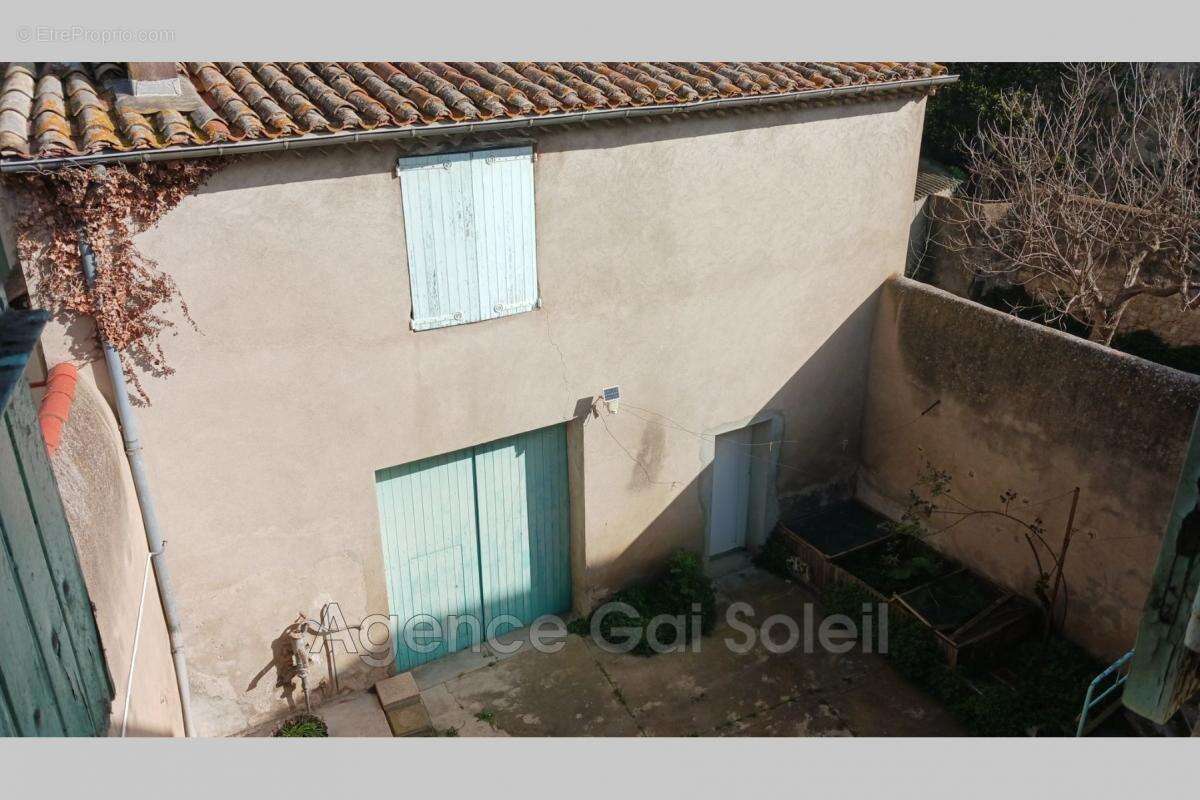 Maison à NISSAN-LEZ-ENSERUNE