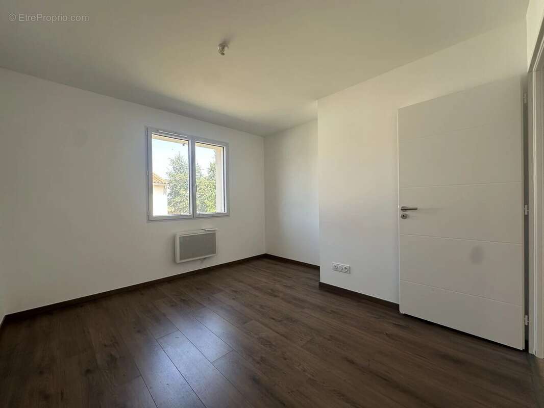 Maison de plain-pied T4 de 98 m² - photo 6