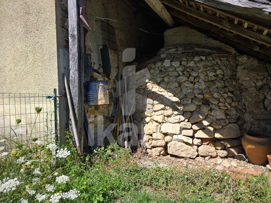 Magnifique longère 184m2 sur terrain arboré de 2761m2 en bord de rivière - photo 18