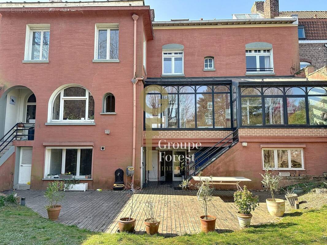 Maison à CROIX