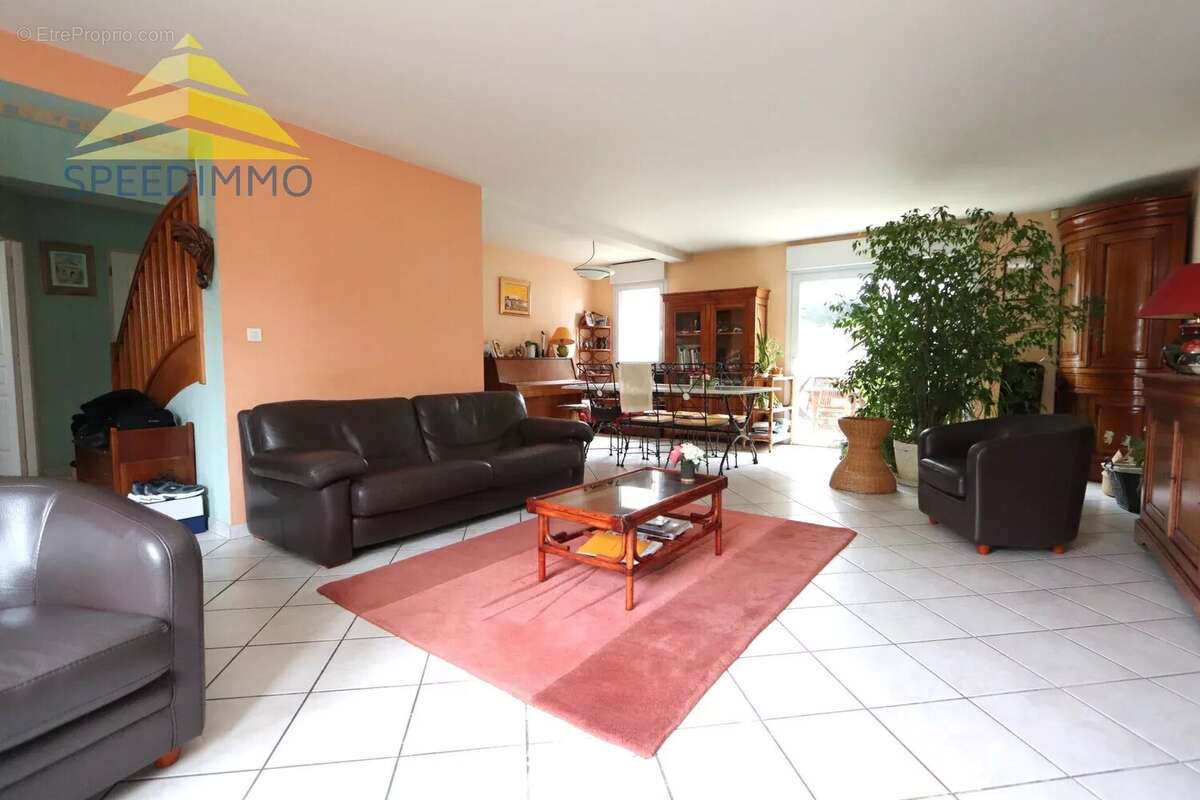 Maison à BOUSSY-SAINT-ANTOINE