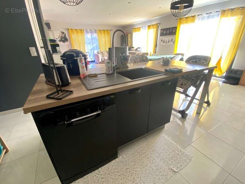 Maison à RION-DES-LANDES