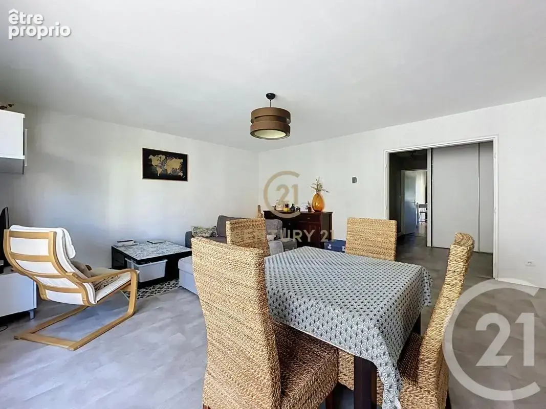Appartement 5 pièces 113 m² à vendre à Lyon-8e (69008) - photo 2