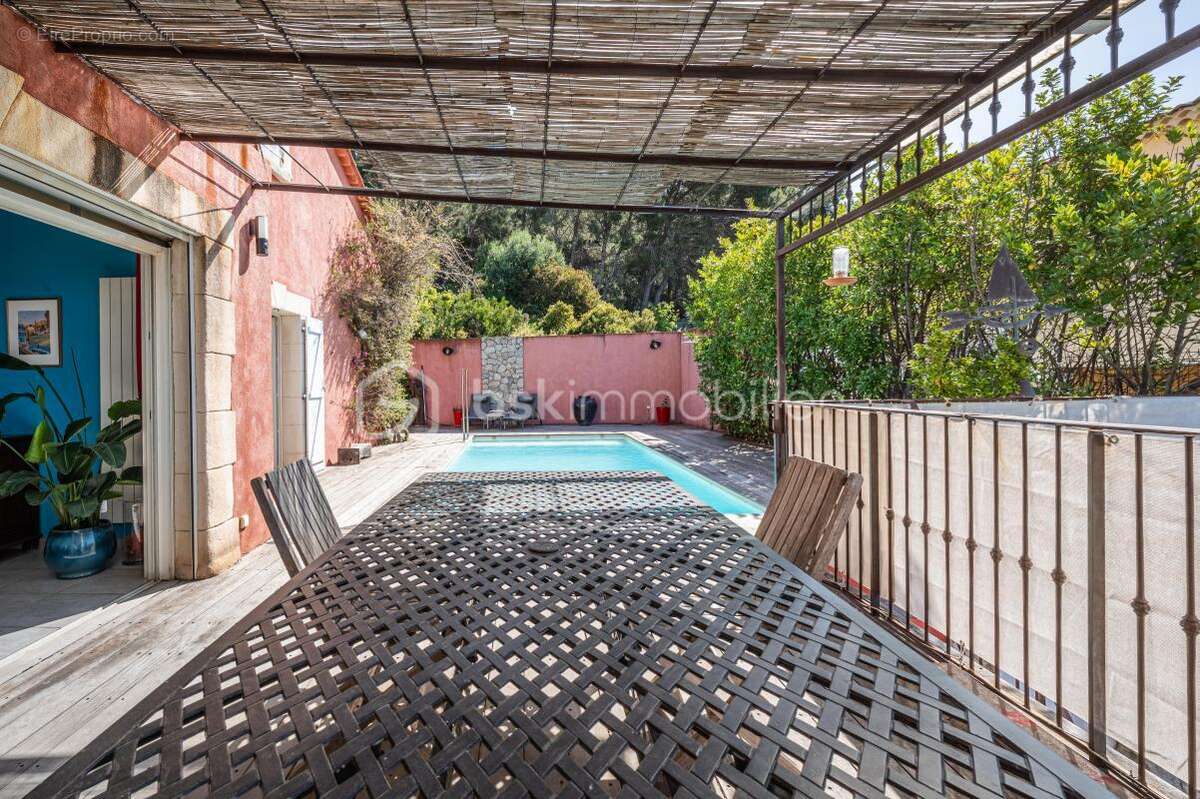 Maison à CARQUEIRANNE