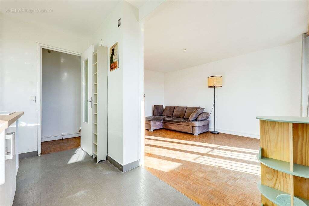 Appartement à L&#039;HAY-LES-ROSES