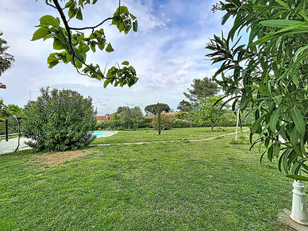 Maison 145 m² à Llupia  - photo 3