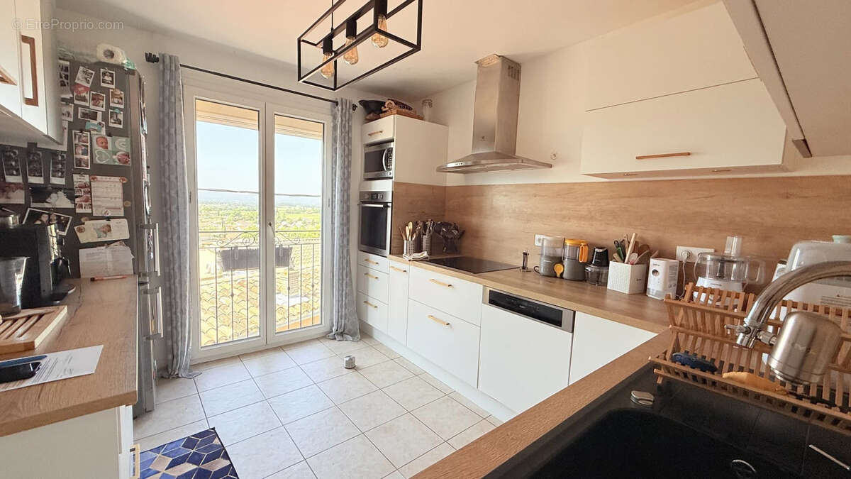 Maison à POURRIERES