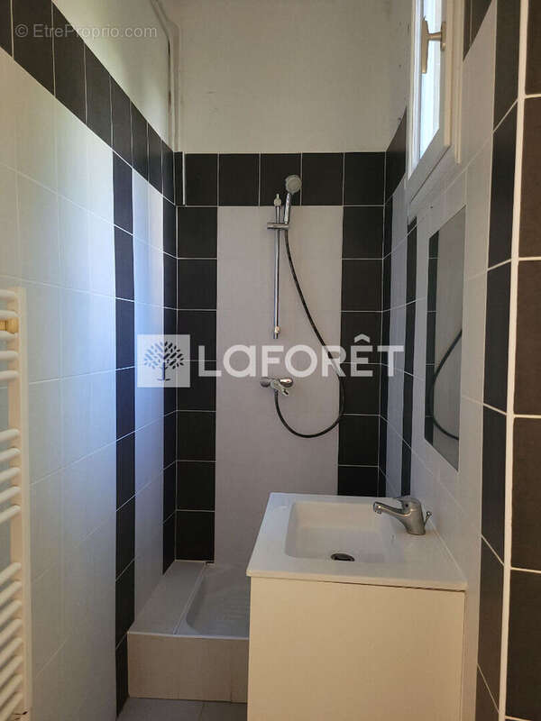 TOULON OUEST : Immeuble composé de 6 appartements dont 1 loué - photo 10