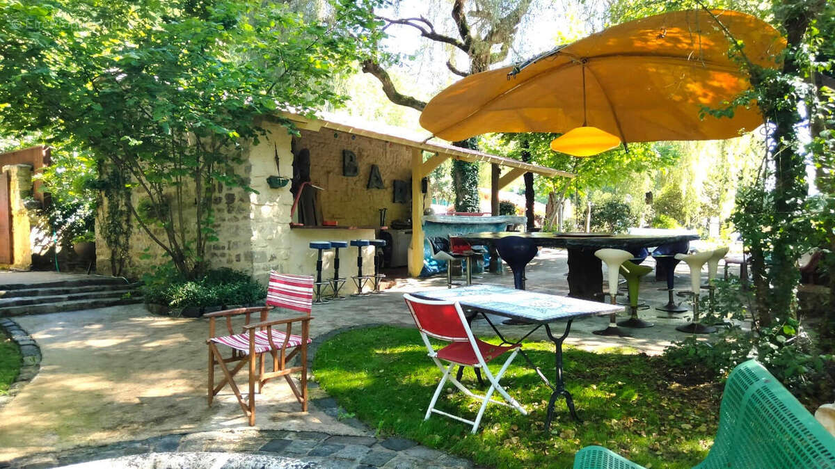 BAR - Maison à FONTCLAIREAU