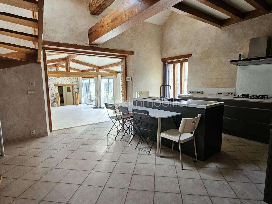 Maison à POMMEUSE