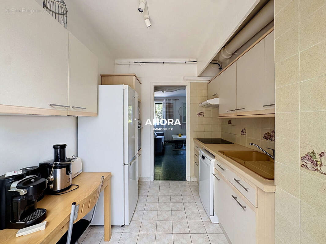 Appartement 57 m² à Marseille-8e  - photo 3