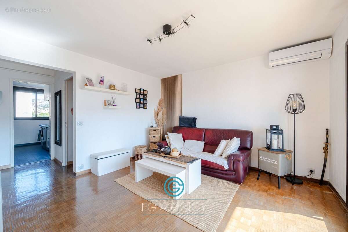 Appartement à MARSEILLE-9E
