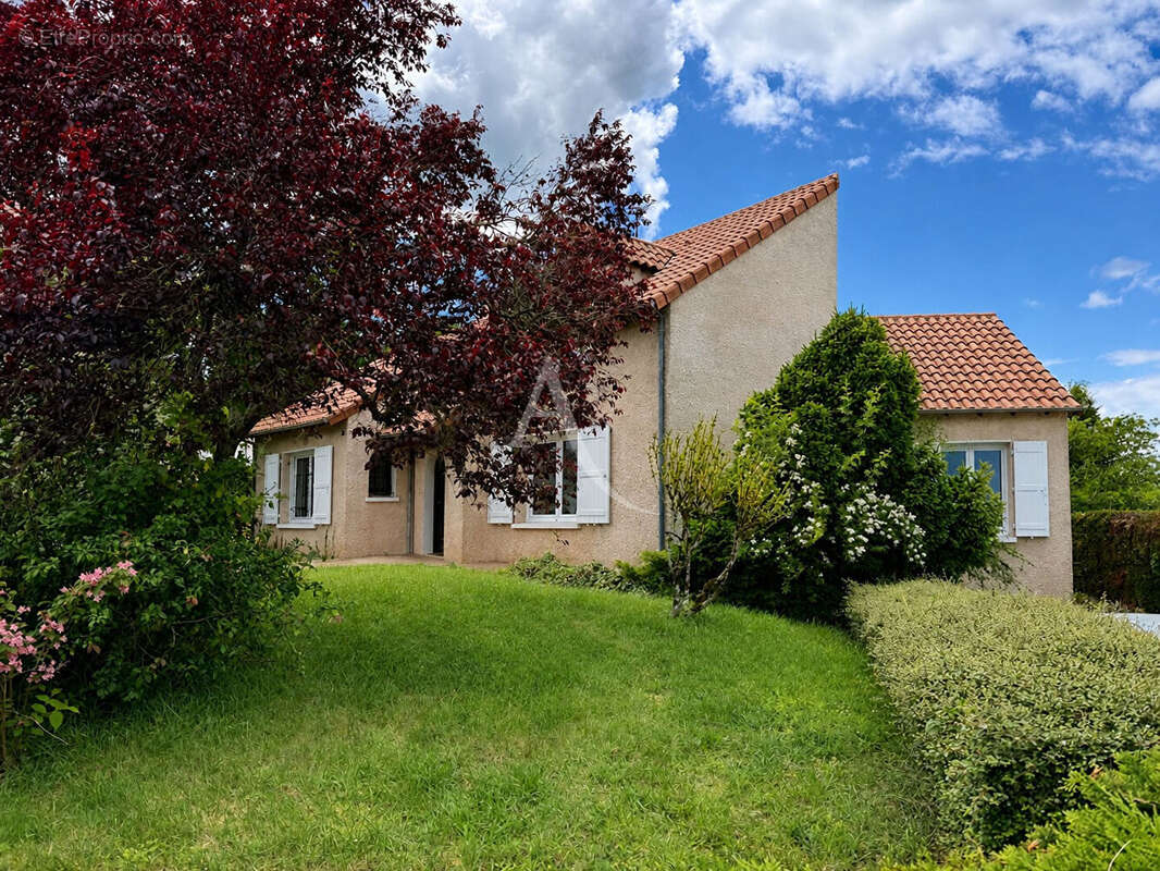 Maison à VOUNEUIL-SOUS-BIARD
