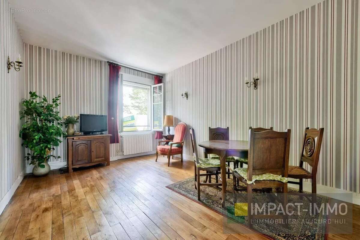Appartement à LEVALLOIS-PERRET