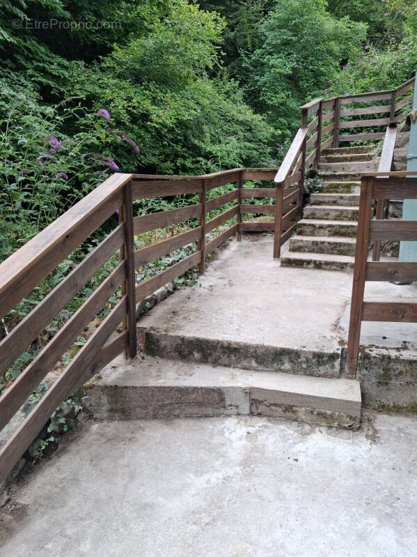 Maison rénovée avec un terrain attenant - photo 21