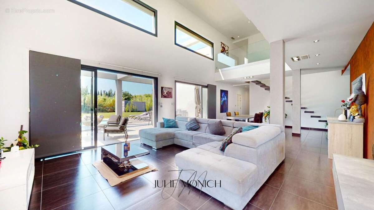 Maison à SAINT-GENIS-DES-FONTAINES