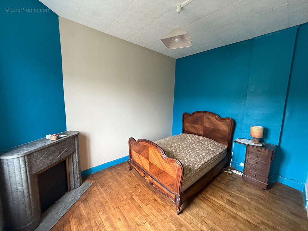 Maison à LAVAVEIX-LES-MINES