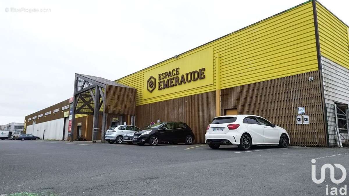 Photo 3 - Commerce à ECHIRE