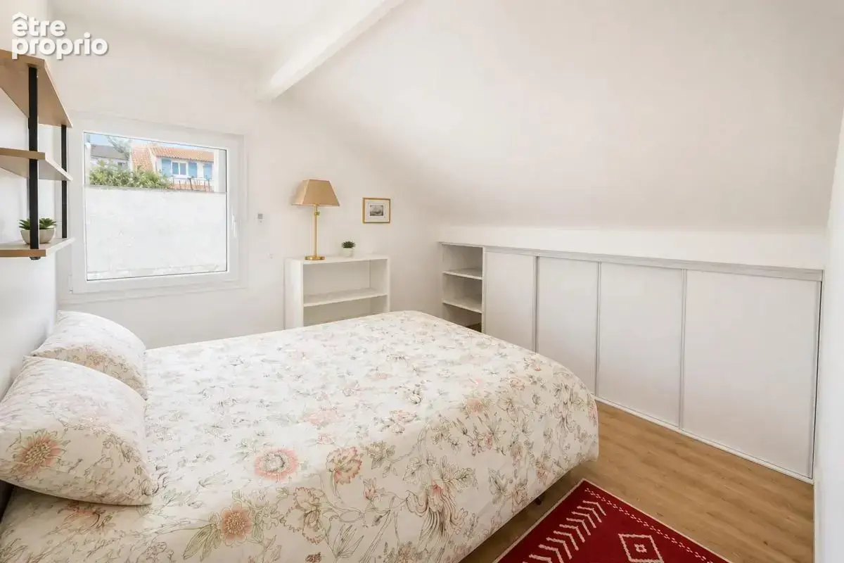 Maison entièrement rénovée de 5 pièces - 84 m2 -  Mareil-Marly - photo 7