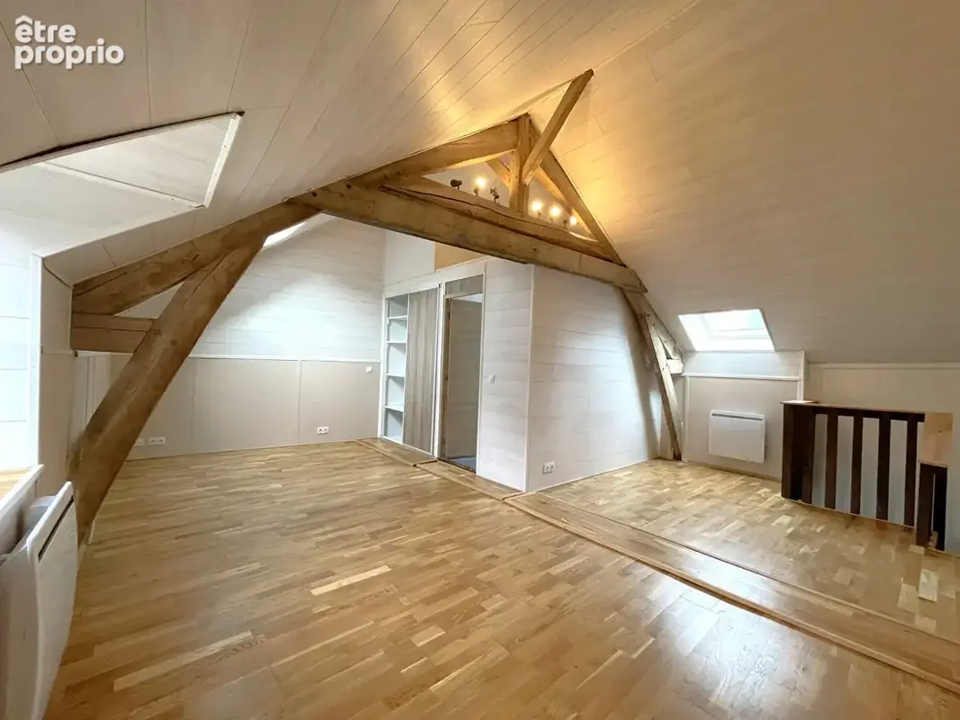 Maison en pierre rénovée de 3 chambres, sur cave, stationnement - photo 7