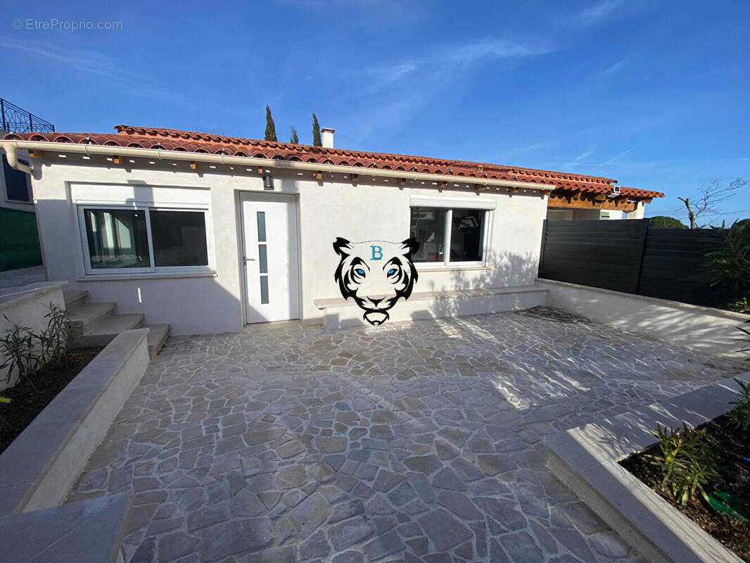 Maison à ROQUEBRUNE-SUR-ARGENS