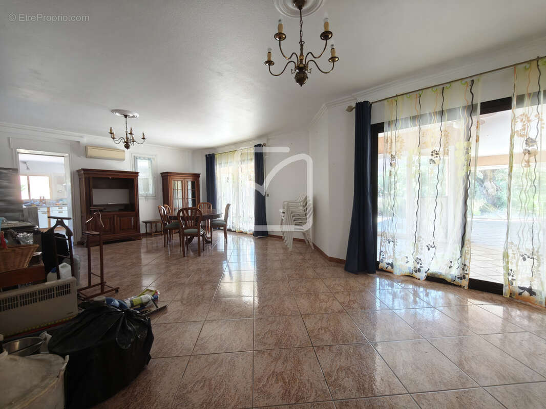 Spacieuse villa  sur 1767m2 - photo 4