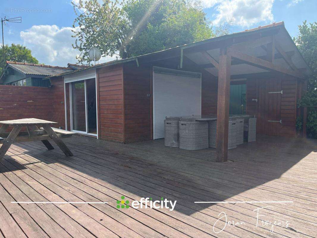 Appartement à DOMALAIN