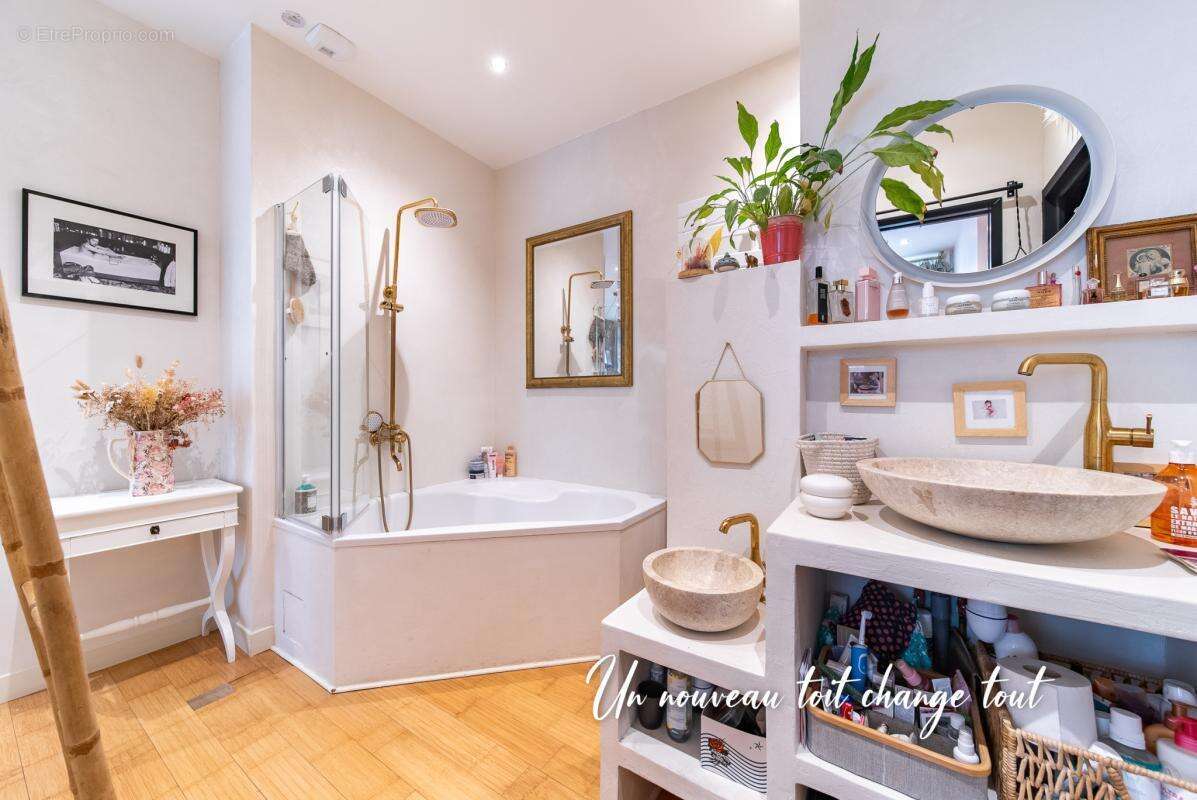 Appartement à PARIS-20E