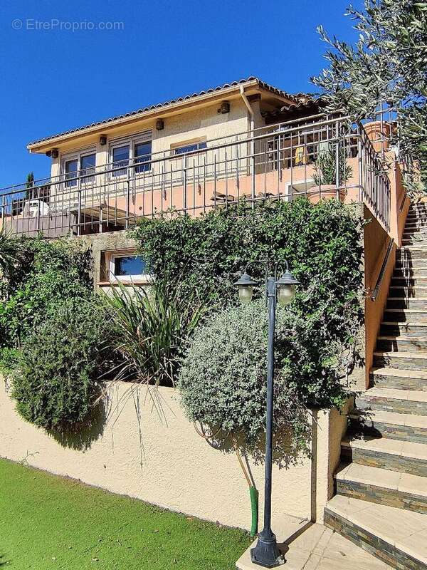 Maison 90 m² à Roquebrune-Sur-Argens  - photo 10