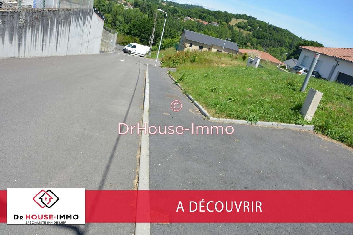 Terrain à AIXE-SUR-VIENNE