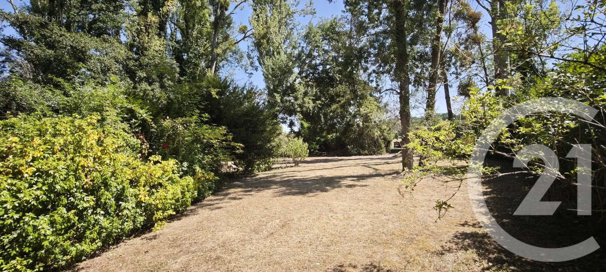 Terrain 1982 m² à Chateaudun  - photo 6