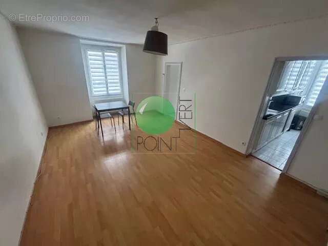 Appartement à LA FERTE-ALAIS