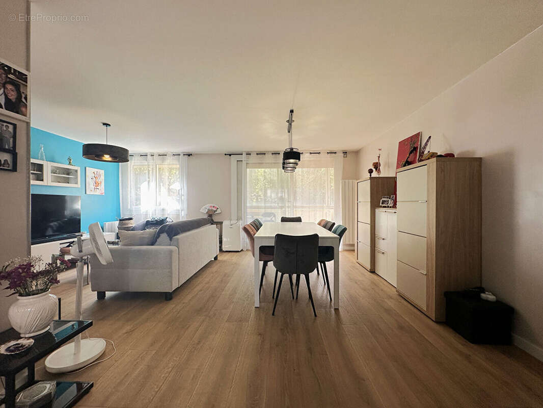 Appartement à FONTAINE