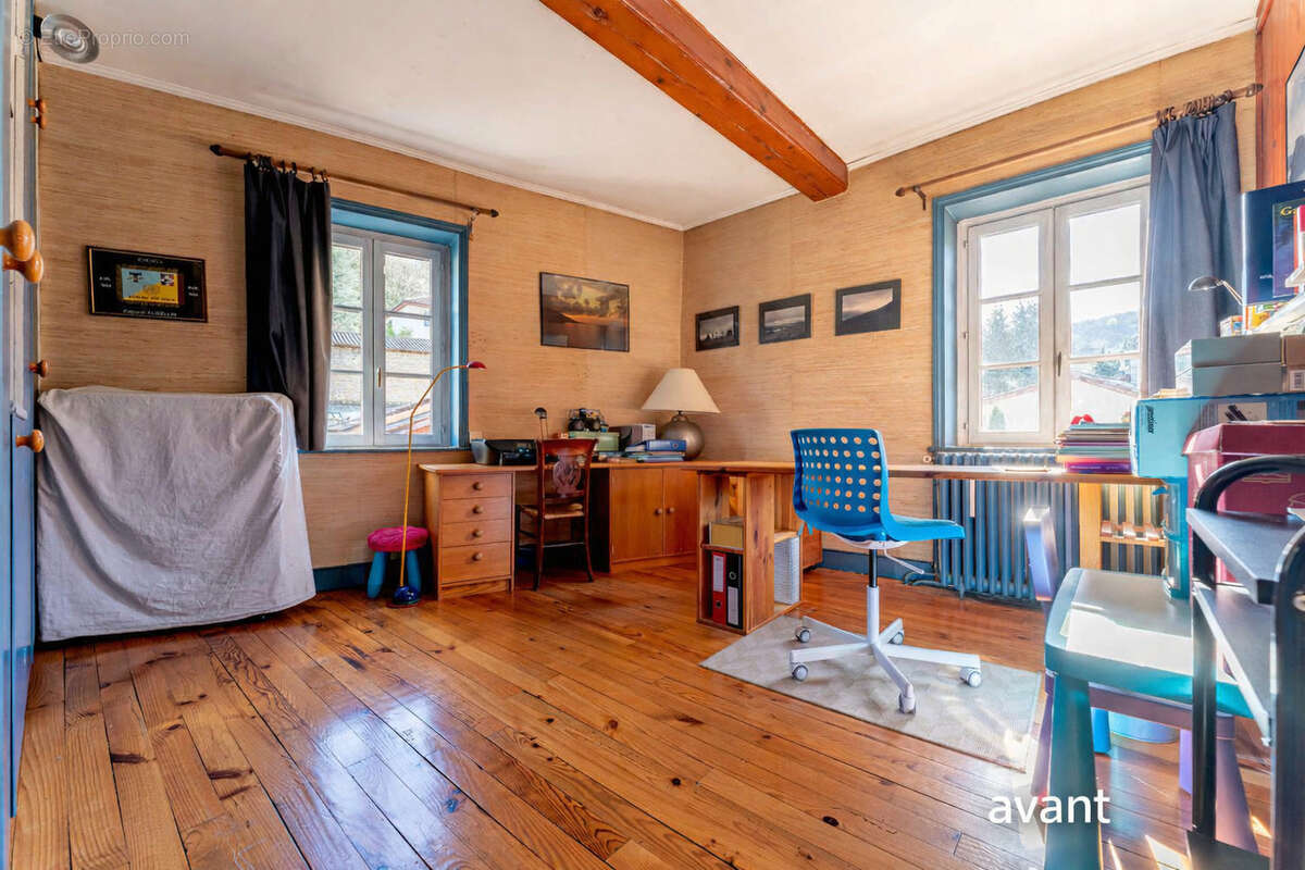 Appartement à POLEYMIEUX-AU-MONT-D'OR