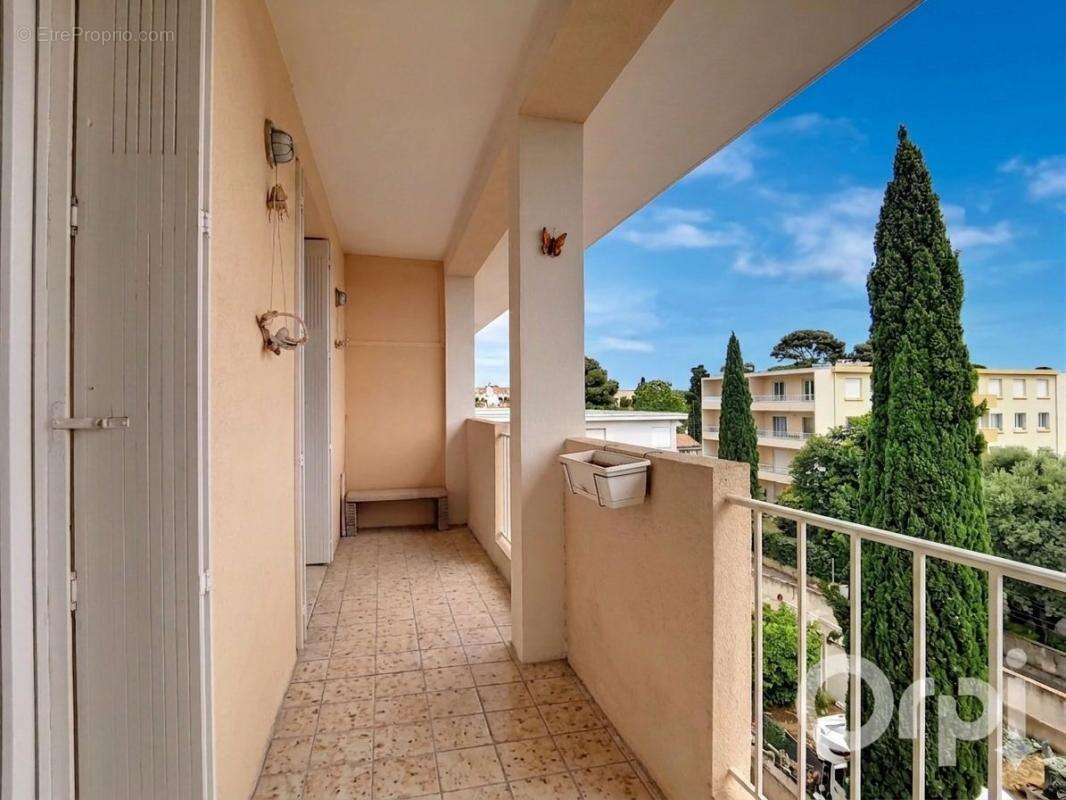 Appartement T3, à vendre sur TOULON Ouest quartier du Temple, lumineux, parking collectif sécurisé - photo 2