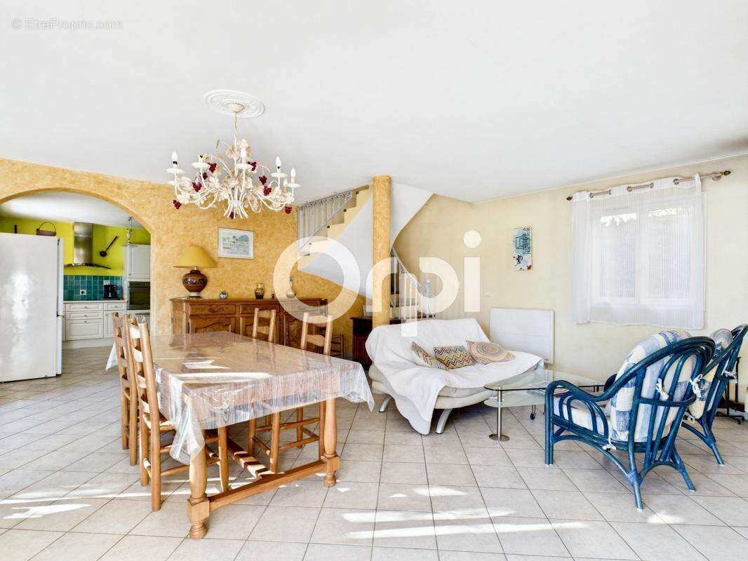 Maison à MANDELIEU-LA-NAPOULE