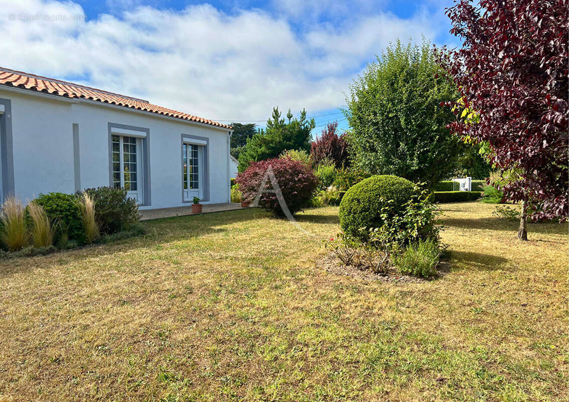 Maison 98 m² à Beauvoir-Sur-Mer  - photo 11