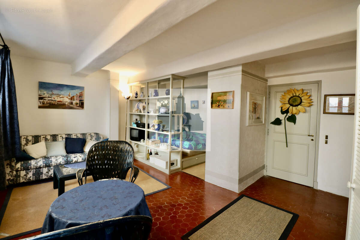 Rare Studio à Saint-Tropez, au calme - photo 3