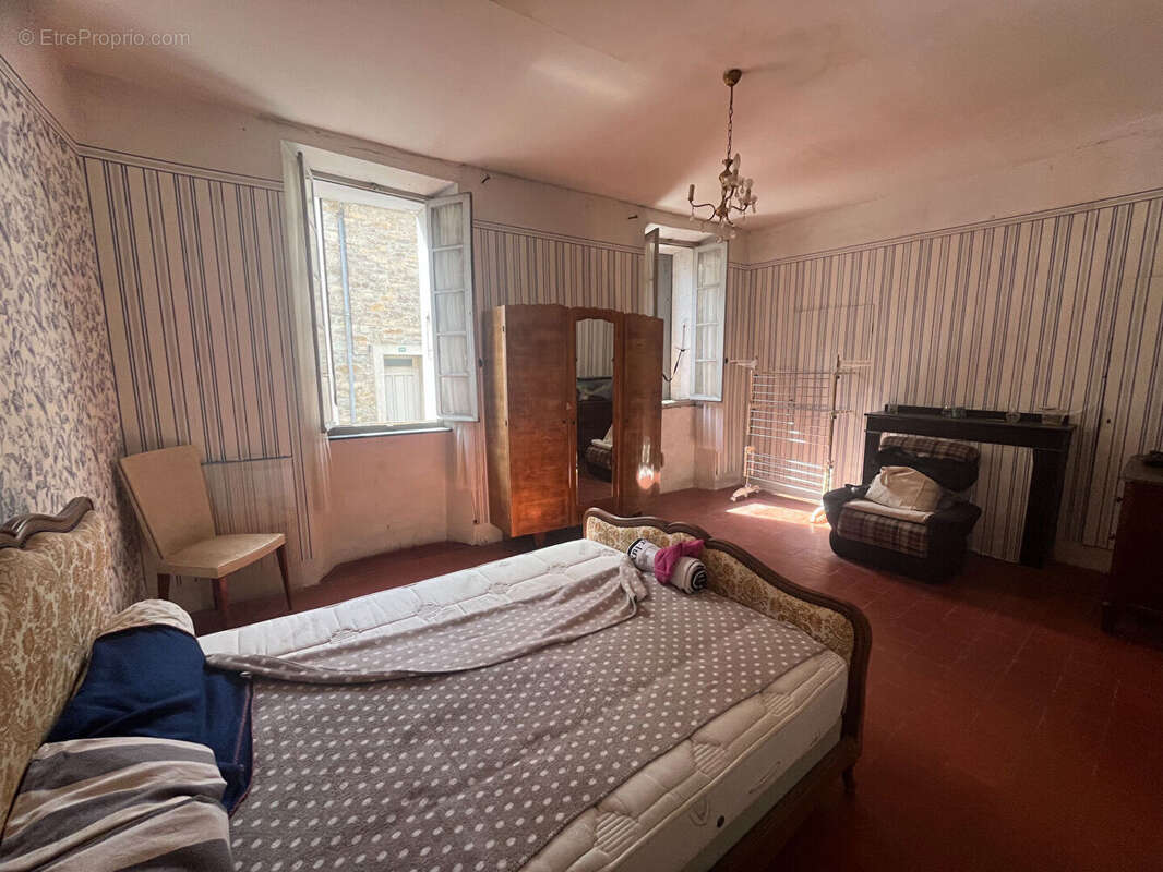 Maison à CASCASTEL-DES-CORBIERES