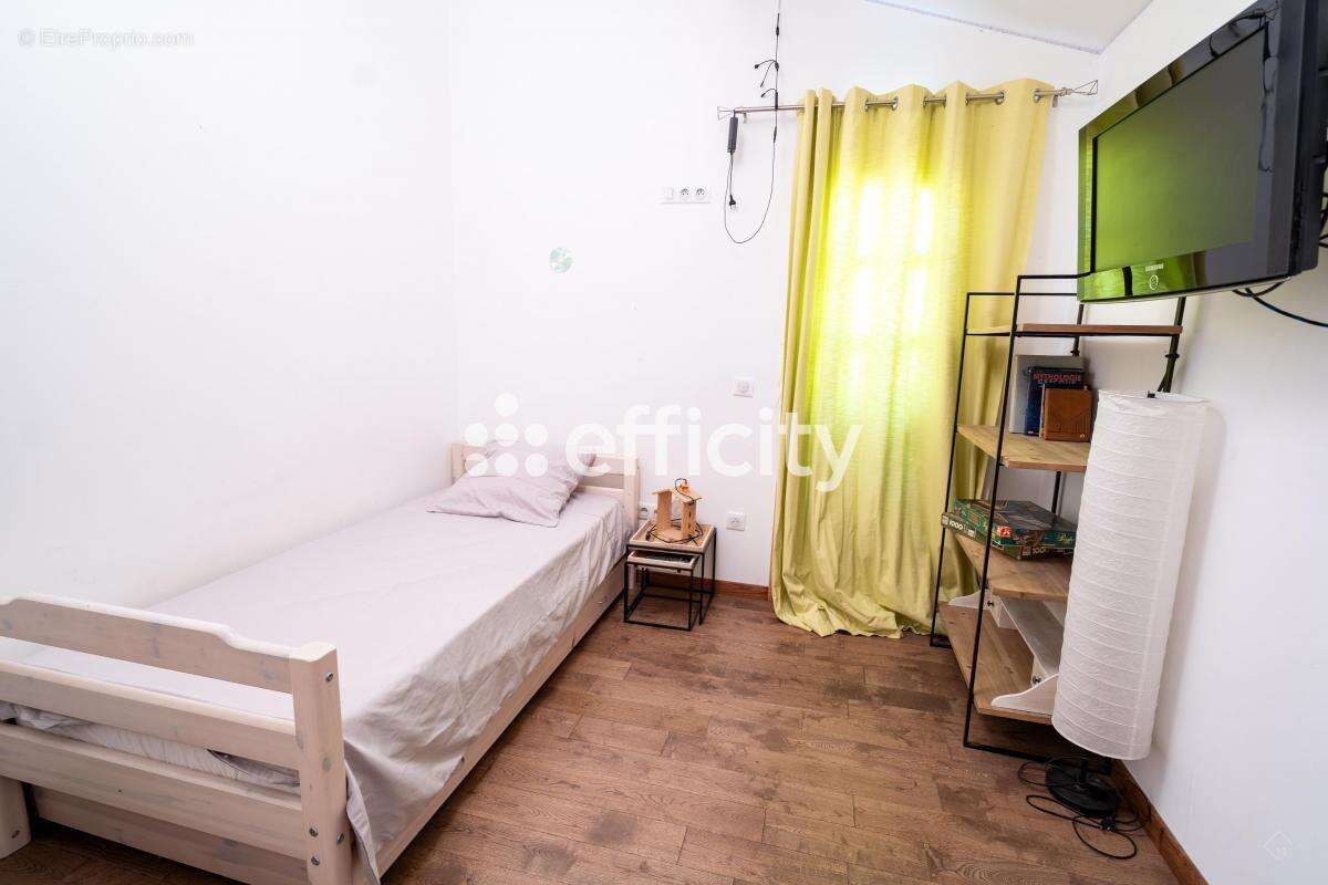 Maison à PLAN-DE-LA-TOUR