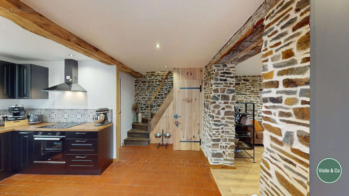 Maison à LE MESNIL-VILLEMENT