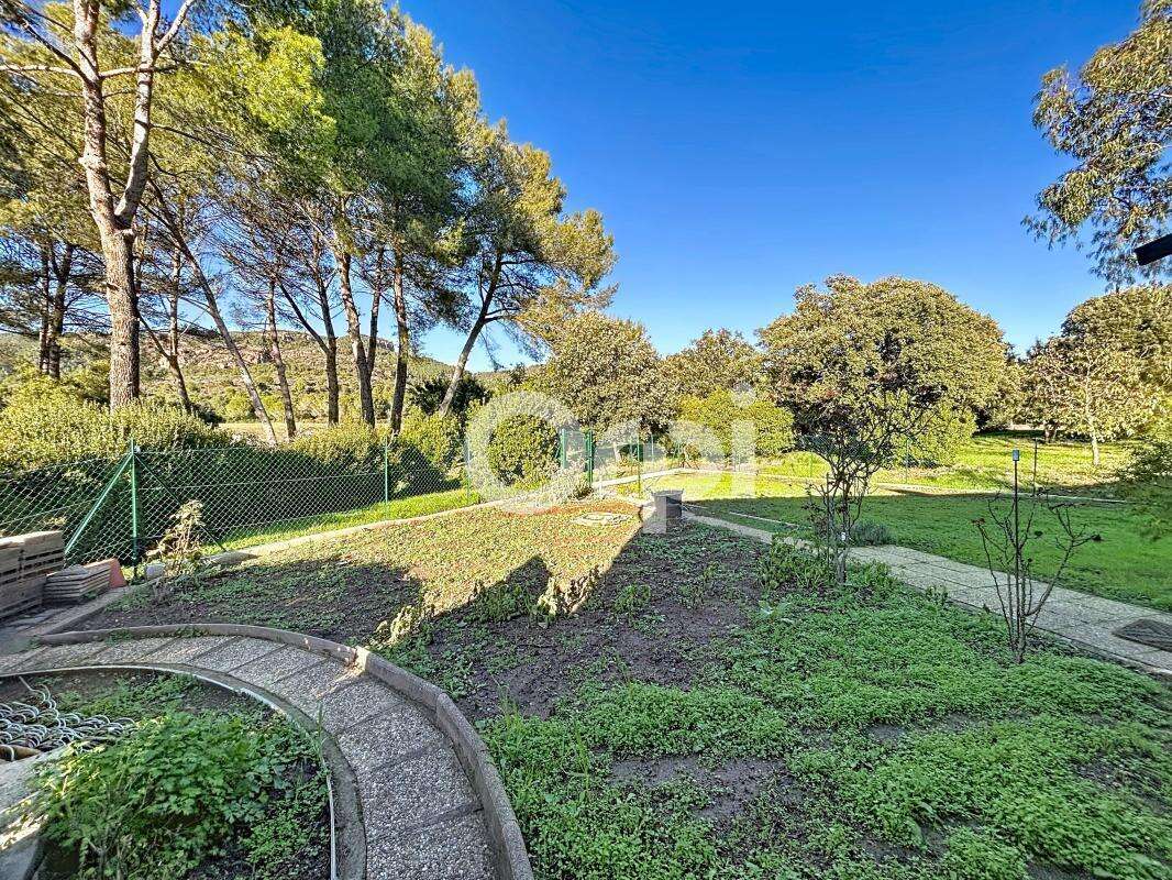 Maison à ROQUEBRUNE-SUR-ARGENS